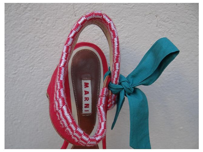 Sandali Marni in tessuto rosso e bianco e pelle Turchese - vista 4