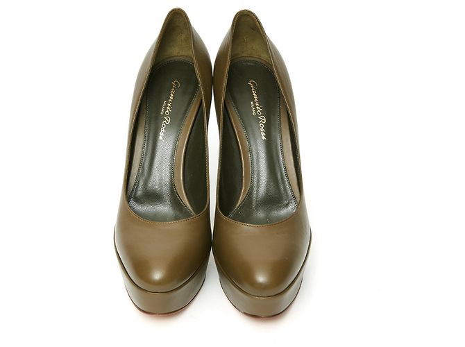 Décolleté Gianvito Rossi in pelle kaki 38 Cachi - vista 3