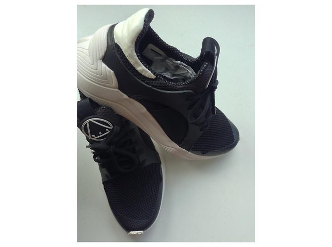 McQ Alexander McQueen Gishiki Sapatilhas de Sapatilhas - vista 10