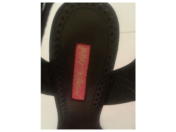 Sandali Betsey Johnson in vernice nera Nero - vista 5