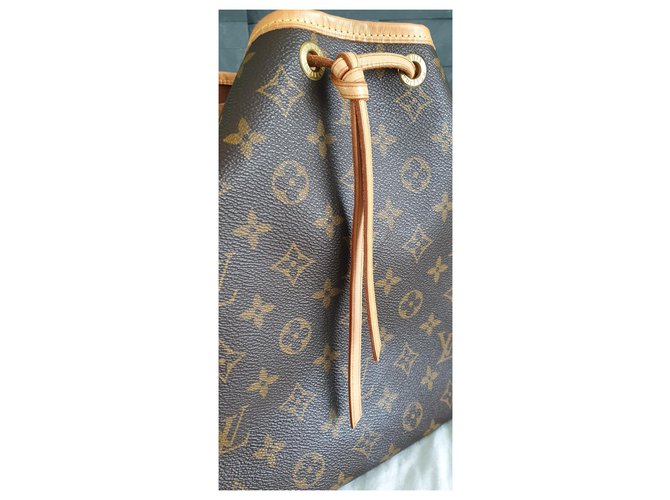 Louis Vuitton Petit Noe Marrone - vista 10