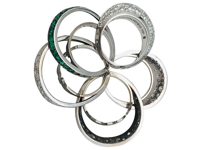 De Grisogono Ring, modello "Jiya", in oro bianco, diamanti e smeraldi. - vista 6