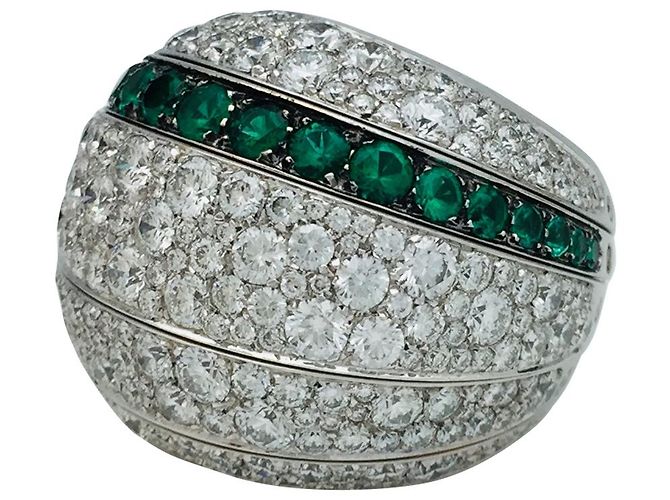 De Grisogono Ring, modello "Jiya", in oro bianco, diamanti e smeraldi. - vista 10