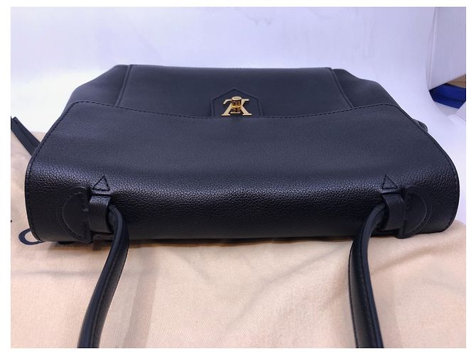 Borsa Louis Vuitton Lock Me PM Nero - vista 12