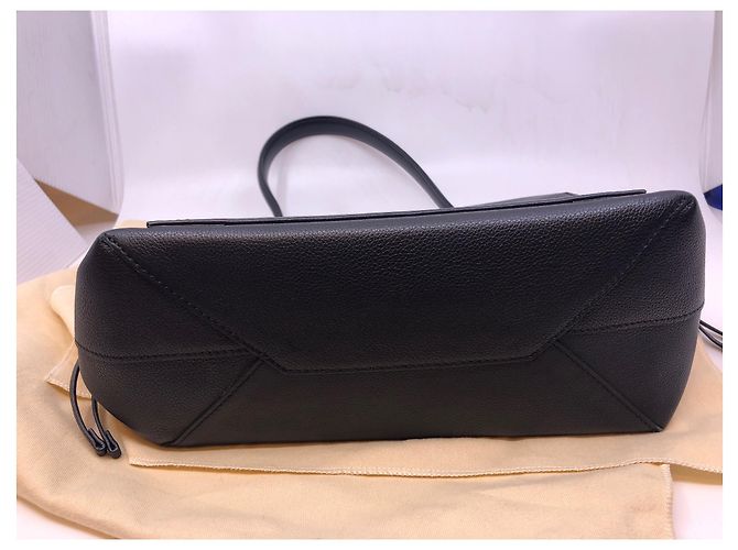 Borsa Louis Vuitton Lock Me PM Nero - vista 6