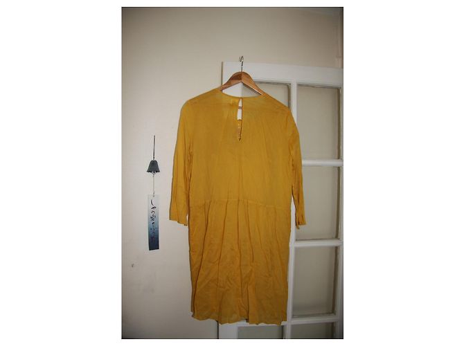 Vestido Des Petits Hauts de algodón mostaza - vista 2