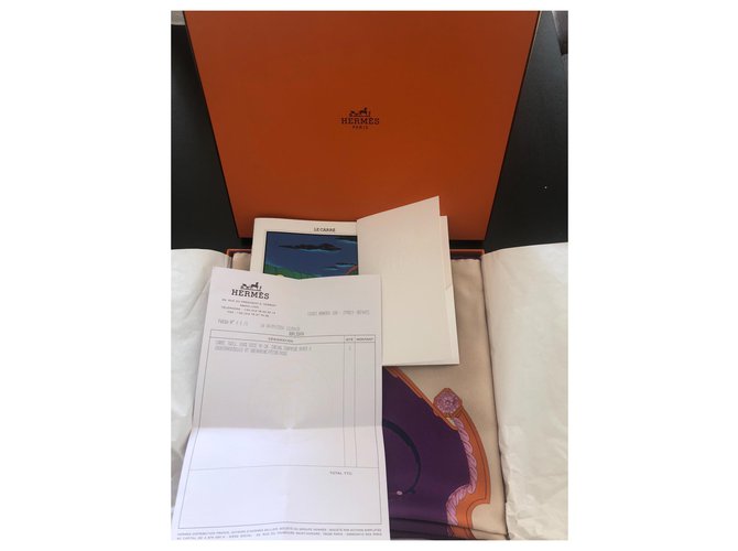 Sciarpa Hermès in seta rosa beige viola 90cm Porpora - vista 3