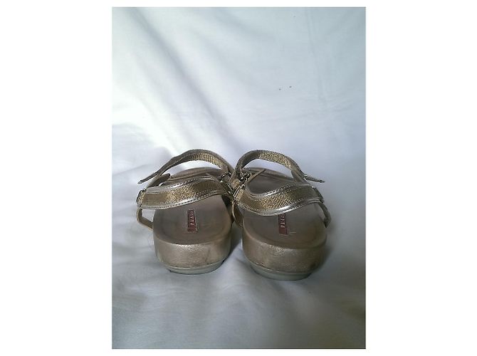 Sandali Prada Plates Oro in Pelle D'oro - vista 6
