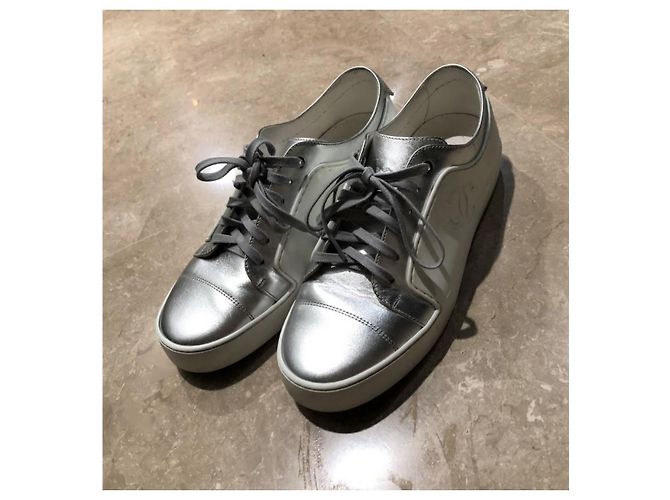 Chanel Baskets argentées et blanches EU39 - vue 2