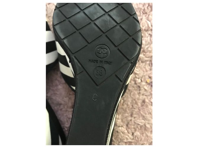 Sandali Chanel Cruise Neri Bianchi in Tessuto Taglia 38 Nero Bianco - vista 5