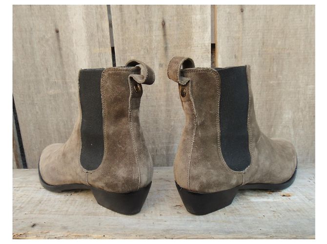 Chesea Burberry Suede Boot Gris pardo - vista 5