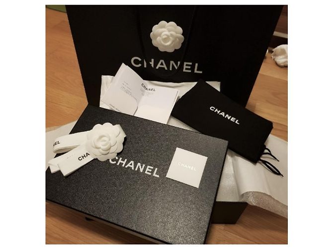 Sandali infradito Chanel EU38 Verde oliva - vista 6