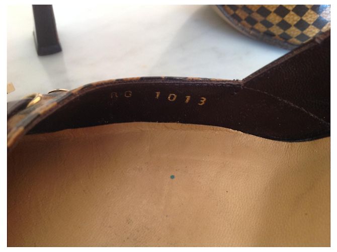 Louis Vuitton Pumps Schwarz - Ansicht 4
