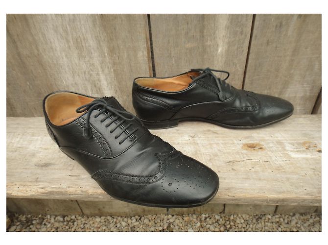 Scarpe richelieu Gucci in pelle nera Nero - vista 4