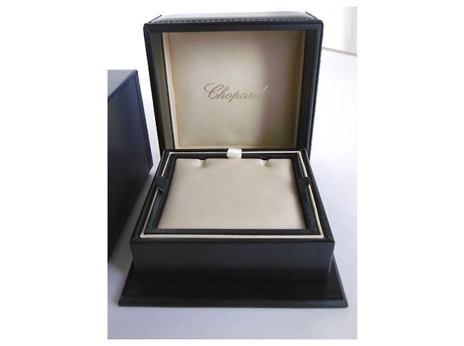 Boîte à boucles Chopard, boîte intérieure et boîte extérieure - vue 5