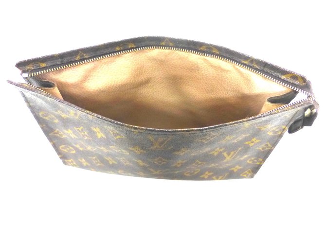 Louis Vuitton TASCA WC 26 monogramma Marrone - vista 13