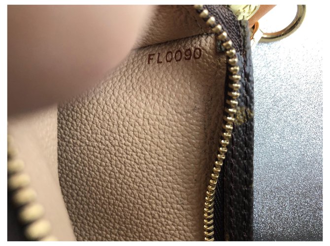Louis Vuitton Pochette Marrone - vista 5