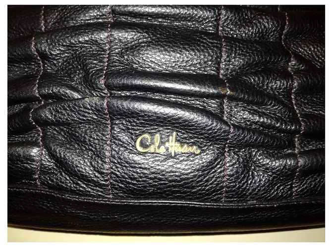 Cole Haan Hobo Handtasche aus schwarzem Leder mit Kieselsteinen - Ansicht 3