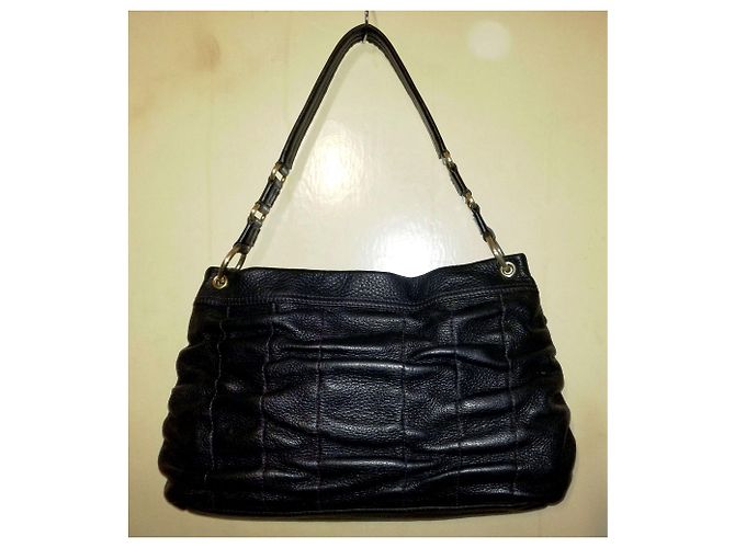 Cole Haan Hobo Handtasche aus schwarzem Leder mit Kieselsteinen - Ansicht 4