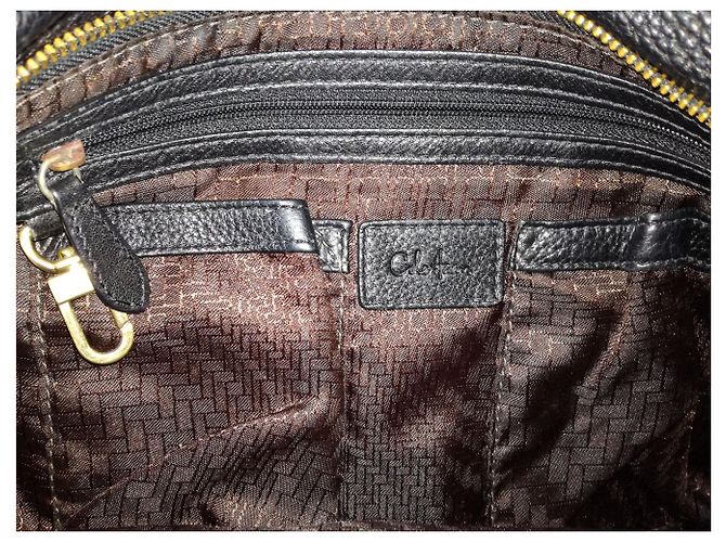 Cole Haan Hobo Handtasche aus schwarzem Leder mit Kieselsteinen - Ansicht 7