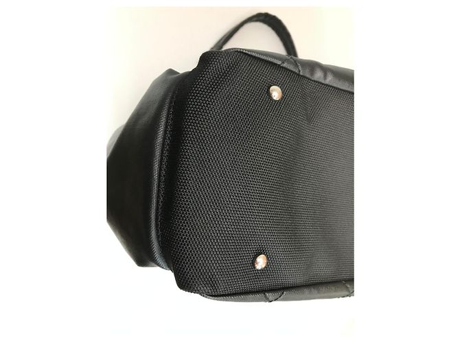 Timeless Chanel Grand shopping 40cm Borsa a mano Paris Biarritz Nero - vista 11