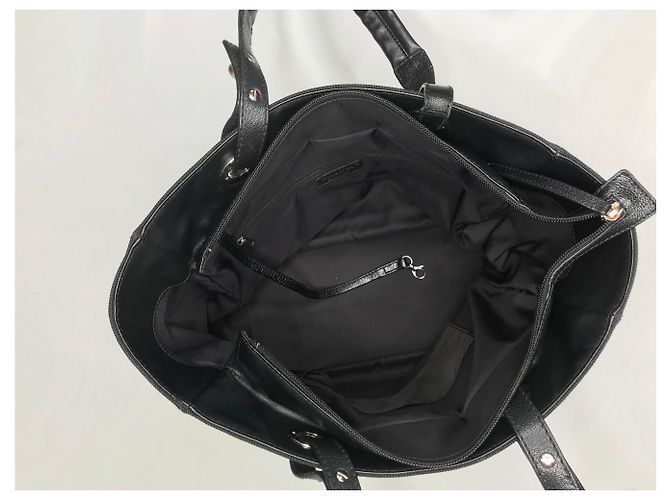Timeless Chanel Grand shopping 40cm Borsa a mano Paris Biarritz Nero - vista 13