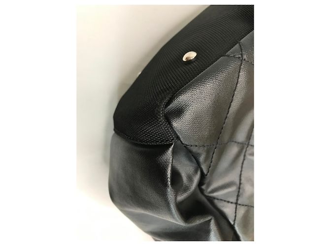 Timeless Chanel Grand shopping 40cm Borsa a mano Paris Biarritz Nero - vista 18