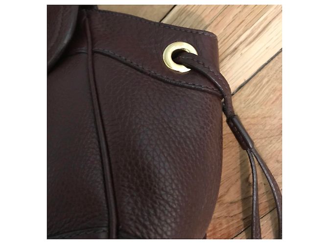 Bolsa de ombro Prada em couro marrom com fecho dourado - vista 4
