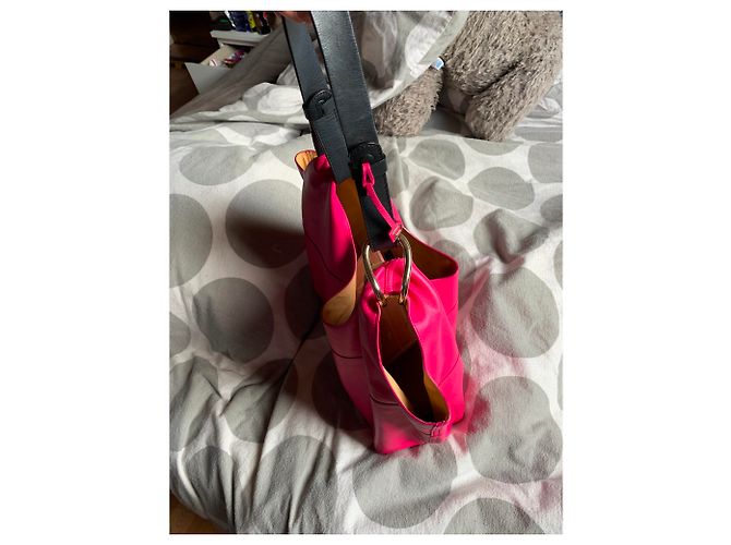 Delvaux givry con me color lampone MM Fuschia - vista 3