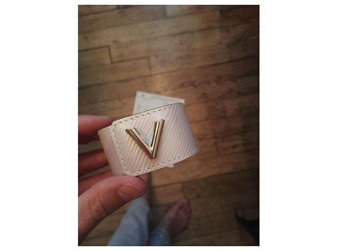 Bracciale Louis Vuitton MV Twist in pelle rosa - vista 4