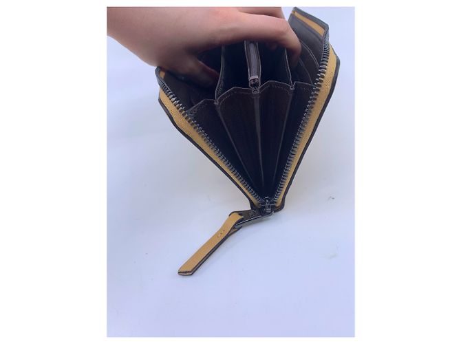 Longchamp Wallet 3D - view 10