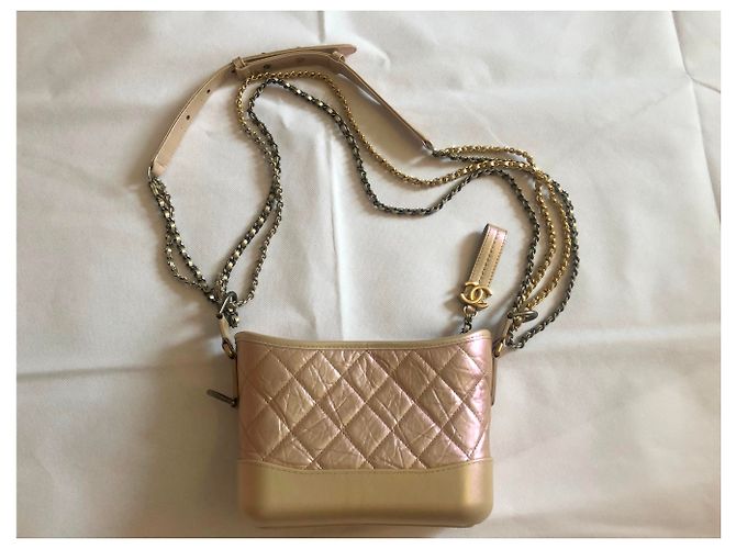 CHANEL Piel de becerro envejecida iridiscente acolchada Gabrielle Bag Light Pink - vista 2
