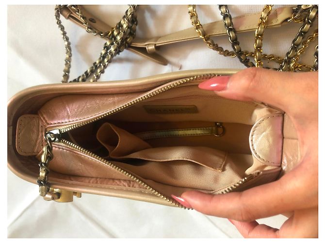 CHANEL Piel de becerro envejecida iridiscente acolchada Gabrielle Bag Light Pink - vista 5