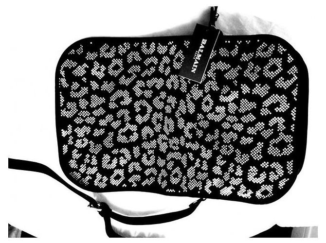 Balmain Leo Borsa a tracolla in scamosciato nero e cristalli Swarovski - vista 13