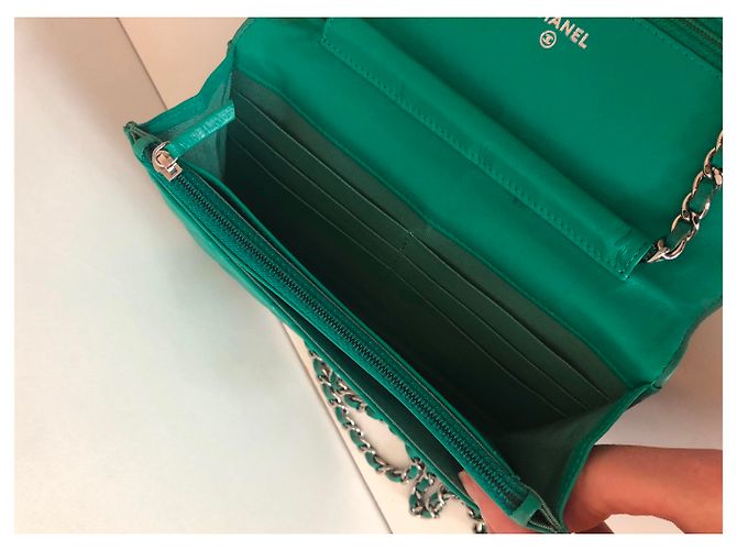 Wallet On Chain Chanel WOC Verde - vista 7
