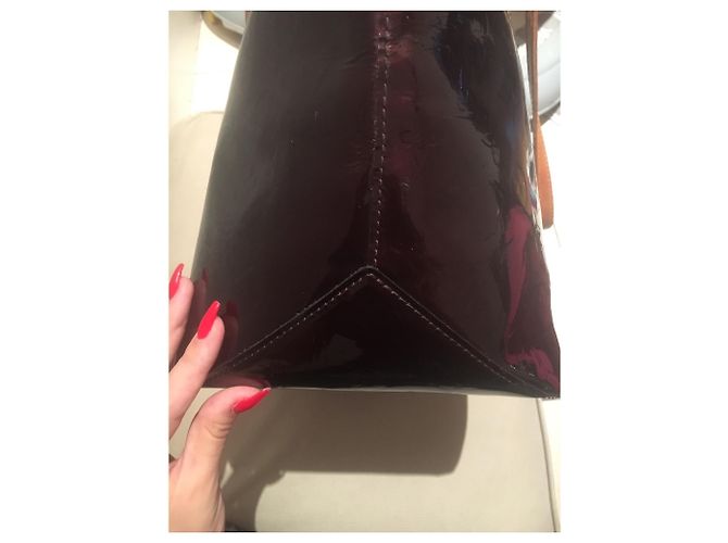 Borsa Louis Vuitton Bellevue GM Bordò - vista 4