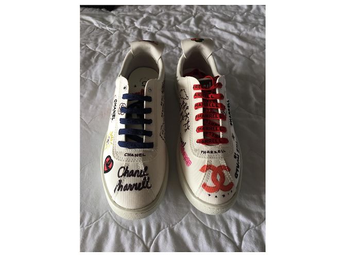Chanel x Pharell Williams Bianco - vista 2