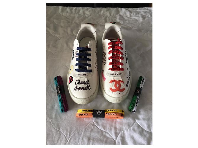 Chanel x Pharell Williams Bianco - vista 8