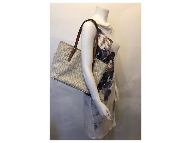Borsa Michael Kors Signature Beige - vista 28