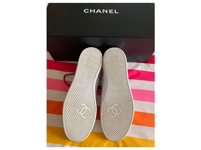 CHANEL PHARRELL Turnschuhe Grafiti Sammlung Kapselversion verwendet Weiß - Ansicht 11