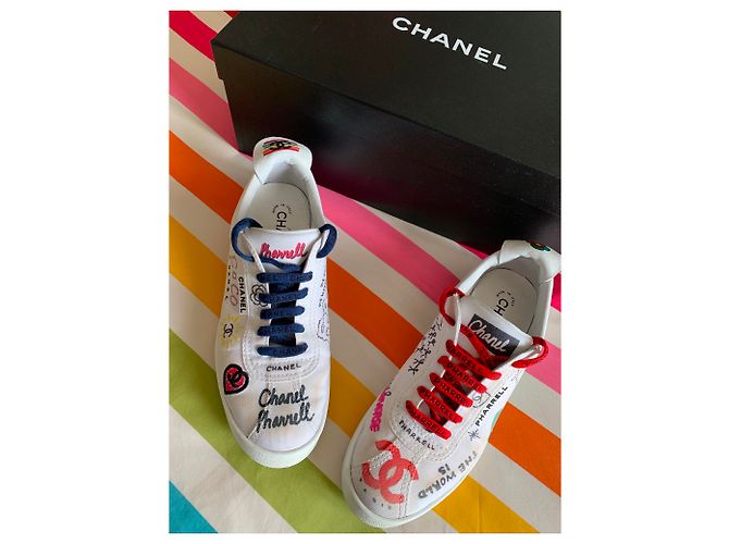 CHANEL PHARRELL Turnschuhe Grafiti Sammlung Kapselversion verwendet Weiß - Ansicht 4