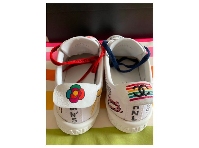 CHANEL PHARRELL Turnschuhe Grafiti Sammlung Kapselversion verwendet Weiß - Ansicht 7