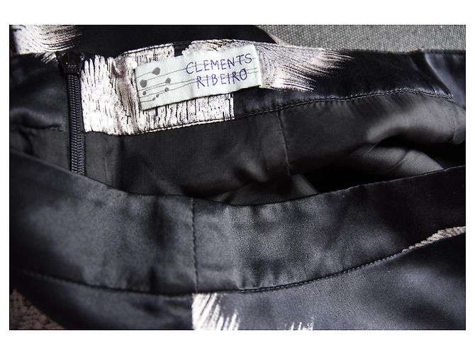 New Clements Ribeiro schwarzer, wadenlanger Seidenrock mit Muster. ES 40 - Ansicht 4