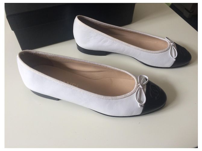 Chanel Ballerine Nero Bianco - vista 3