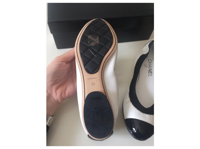 Chanel Ballerine Nero Bianco - vista 3
