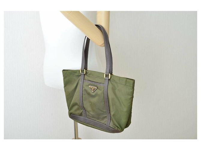 Prada Vintage Schultertasche - Ansicht 7