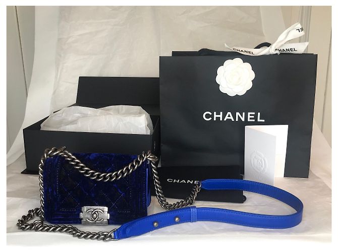Chanel Boy Mini Velvet con scatola Blu Blu scuro - vista 2