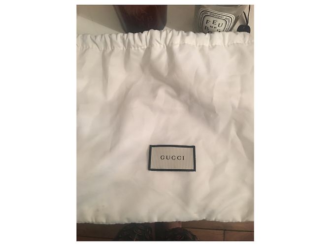 Borsa a mano Gucci Marmont in velluto nero - vista 4