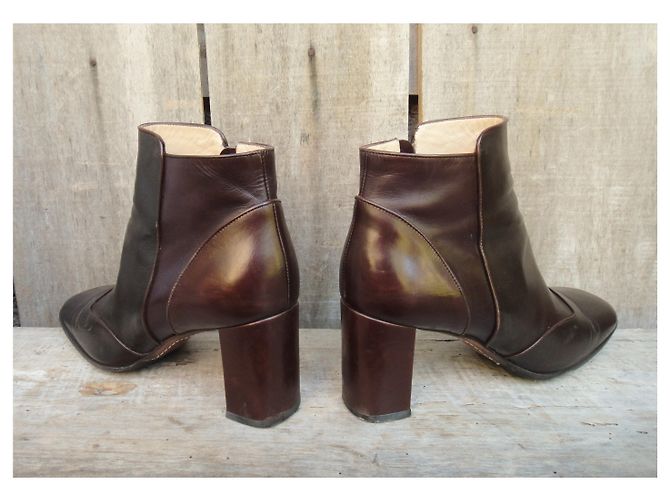 Botas Louis Vuitton de piel marrón oscuro - vista 5