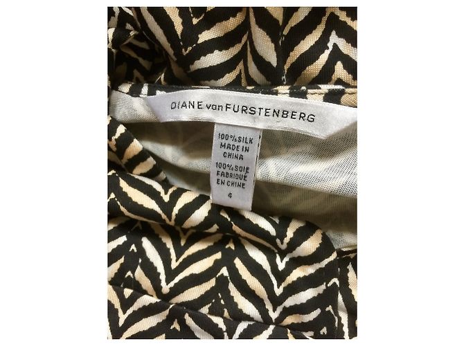 Vestido Diane Von Furstenberg Cathy de seda estampado chevron Negro Caramelo - vista 10